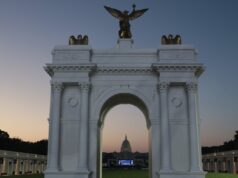 Trump’s arch clears another hurdle, setting up a big debate: Do height limits apply? | itg-ar.com Trump's arch clears another hurdle, setting up a big debate: Do height limits apply? | itg-ar.com