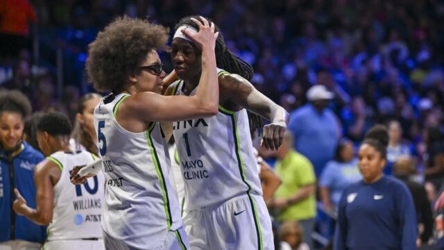 أوليفيا مايلز وناتاشا هوارد يرشدان Lynx إلى مجموعتين من الألعاب أوليفيا مايلز وناتاشا هوارد يرشدان Lynx إلى مجموعتين من الألعاب مع Sun
| itg-ar.com