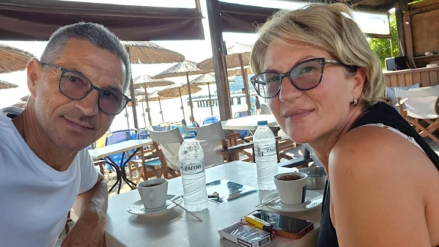 "إذا متنا، نموت معًا": تفاصيل الزوجة المحنة بعد أن امتص "إذا متنا، نموت معًا": تفاصيل الزوجة المحنة بعد أن امتص الرجل جزئيًا من نافذة الطائرة
| itg-ar.com