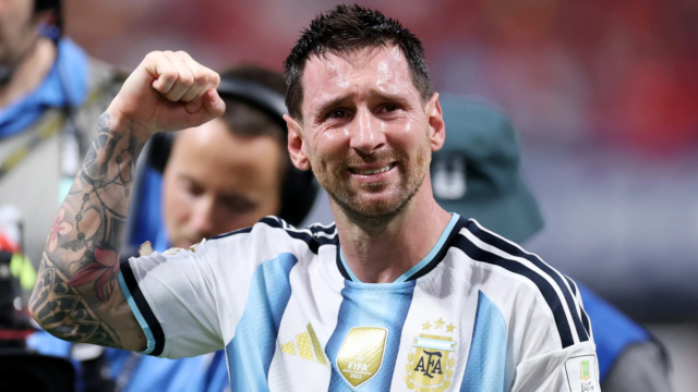 اتهم الفيفا بـ "التحيز المؤيد للأرجنتين" لأن تناقضات VAR والقرارات الإيجابية تثير رد فعل عنيفًا "مزورًا"
| itg-ar.com