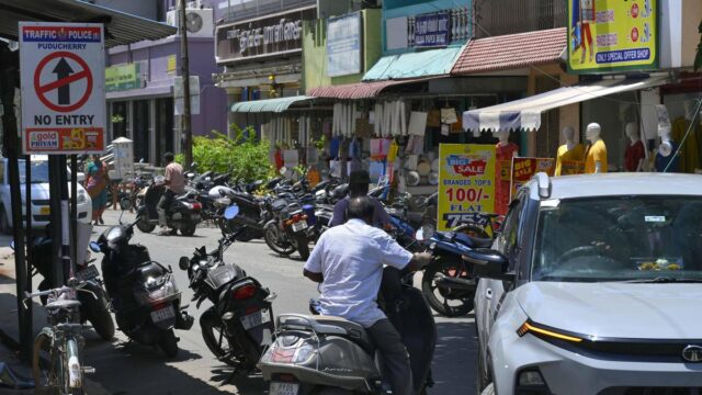 القيادة في الجانب الخطأ منتشرة على الطرق الرئيسية في بودوتشيري
| itg-ar.com