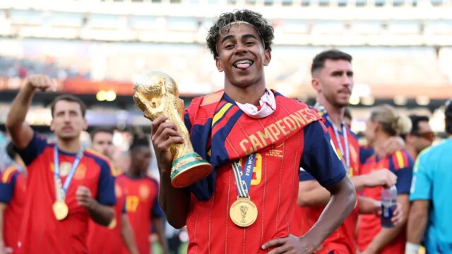 اللاعب الإسباني لامين يامال "أكمل كرة القدم" وهو في التاسعة عشرة من عمره بعد فوزه بكأس العالم
| itg-ar.com