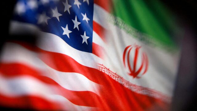 الولايات المتحدة تضرب إيران بعد هجمات هرمز وطهران تهدد بالرد الولايات المتحدة تضرب إيران بعد هجمات هرمز وطهران تهدد بالرد
| itg-ar.com