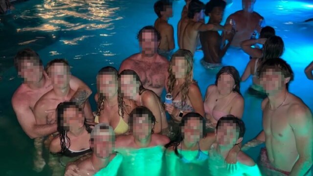 انتشرت صورة نولان ويلز في حفلة على حمام السباحة بسرعة كبيرة. إنه ليس من 4 يوليو
| itg-ar.com