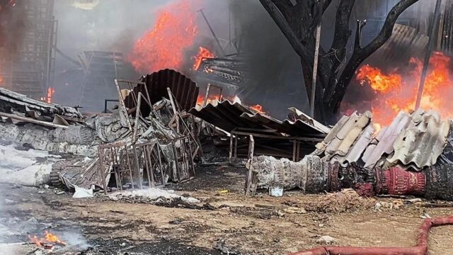 اندلع حريق هائل في مخزن للسيارات في تشادرجات في حيدر أباد، دون الإبلاغ عن وقوع إصابات
| itg-ar.com