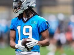 انطلق لاعب فريق Panthers الصاعد WR Chris Brazzell بسبب الإصابة
| itg-ar.com انطلق لاعب فريق Panthers الصاعد WR Chris Brazzell بسبب الإصابة
| itg-ar.com
