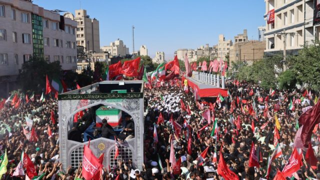 تتبادل الولايات المتحدة وإيران إطلاق النار المكثف في جميع أنحاء تتبادل الولايات المتحدة وإيران إطلاق النار المكثف في جميع أنحاء الشرق الأوسط، مما يهدد اتفاق وقف إطلاق النار
| itg-ar.com