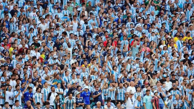 تساعد الجماهير المؤيدة للأرجنتين في تحقيق فوز مثير على الرأس تساعد الجماهير المؤيدة للأرجنتين في تحقيق فوز مثير على الرأس الأخضر
| itg-ar.com