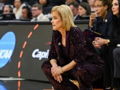 تقرير: بطولة NCAA للسيدات تنتقل إلى التصنيف المباشر بين المراكز الـ16 الأولى
| itg-ar.com تقرير: بطولة NCAA للسيدات تنتقل إلى التصنيف المباشر بين المراكز الـ16 الأولى
| itg-ar.com