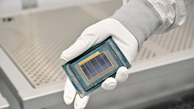 تقوم Intel بشحن المعالجات التجارية الأولى المصنوعة باستخدام أدوات الطباعة تقوم Intel بشحن المعالجات التجارية الأولى المصنوعة باستخدام أدوات الطباعة الحجرية من الجيل التالي
| itg-ar.com