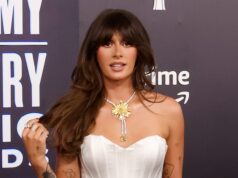 حملة Ella Langley’s American Eagle: شاهد صور مجموعتها “Darling”.
| itg-ar.com حملة Ella Langley's American Eagle: شاهد صور مجموعتها "Darling".
| itg-ar.com