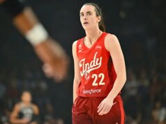 دفع آدم سيلفر من الدوري الاميركي للمحترفين مفوض WNBA لإيقاف أليسا توماس بسبب ضربة كيتلين كلارك في الحلق: تقرير
| itg-ar.com دفع آدم سيلفر من الدوري الاميركي للمحترفين مفوض WNBA لإيقاف أليسا توماس بسبب ضربة كيتلين كلارك في الحلق: تقرير
| itg-ar.com