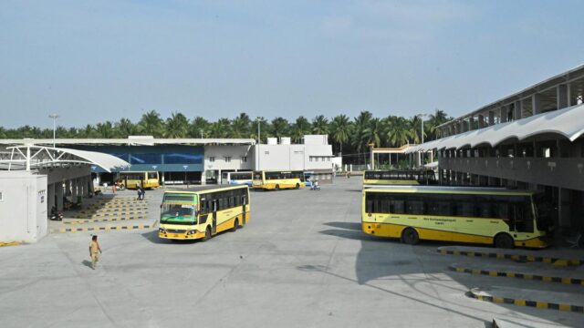 ستقوم وزارة النقل بالتشاور مع Tiruppur مع مشغلي الحافلات الخاصة ستقوم وزارة النقل بالتشاور مع Tiruppur مع مشغلي الحافلات الخاصة في 7 يوليو لمعالجة الشكاوى المتعلقة بمراجعة الأسعار "من جانب واحد"
| itg-ar.com