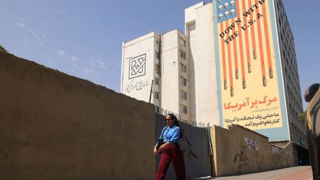 شنت الولايات المتحدة وإيران ضربات جديدة بعد مقتل ثلاثة من شنت الولايات المتحدة وإيران ضربات جديدة بعد مقتل ثلاثة من أفراد الخدمة الأمريكية
| itg-ar.com