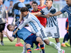 طلب من الفيفا أن يصفع لياندرو باريديس بالإيقاف الكبير مع بدء التحقيق في المشاجرة المشينة التي تلت المباراة
| itg-ar.com طلب من الفيفا أن يصفع لياندرو باريديس بالإيقاف الكبير مع بدء التحقيق في المشاجرة المشينة التي تلت المباراة
| itg-ar.com