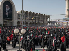 في الموقع الذي يرقد فيه الزعيم الإيراني المقتول، يرى البعض رمزًا لإخفاقاته
| itg-ar.com في الموقع الذي يرقد فيه الزعيم الإيراني المقتول، يرى البعض رمزًا لإخفاقاته
| itg-ar.com