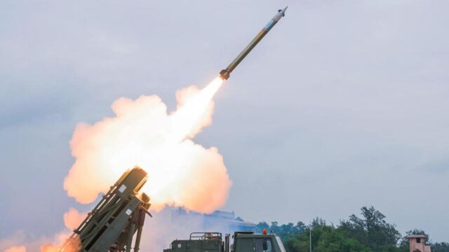 قامت منظمة DRDO باختبار صاروخ Pinaka الموجه بعيد المدى بنجاح قامت منظمة DRDO باختبار صاروخ Pinaka الموجه بعيد المدى بنجاح
| itg-ar.com