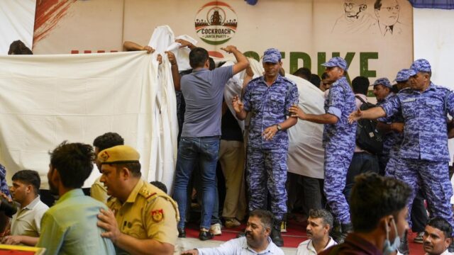 كيجريوال ينتقد المركز بسبب دخول سونام وانجتشوك إلى المستشفى، ويصفه كيجريوال ينتقد المركز بسبب دخول سونام وانجتشوك إلى المستشفى، ويصفه بـ "الغطرسة"
| itg-ar.com