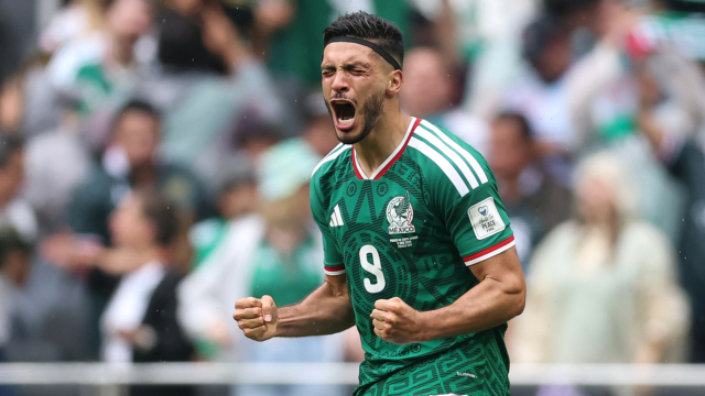 لماذا لا يزال راؤول خيمينيز يرتدي واقي الرأس وماذا حدث لماذا لا يزال راؤول خيمينيز يرتدي واقي الرأس وماذا حدث للنجم المكسيكي؟
| itg-ar.com