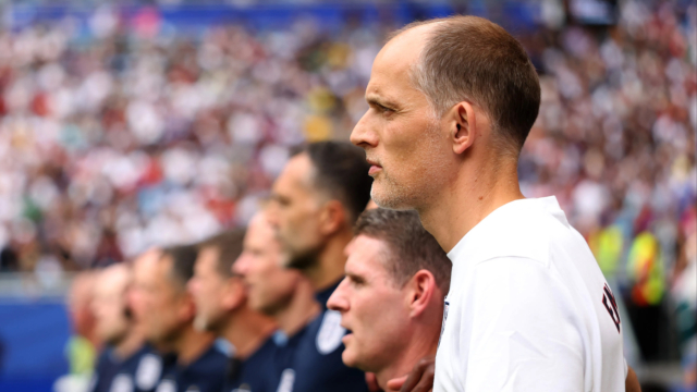 مساعد منتخب إنجلترا أنتوني باري على وشك البكاء في مقابلة مساعد منتخب إنجلترا أنتوني باري على وشك البكاء في مقابلة عاطفية
| itg-ar.com