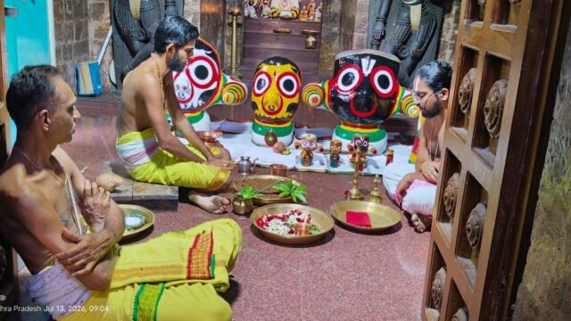 معبد Jagannath Swamy جاهز تمامًا للاحتفال بـ Rathayatra السنوي | معبد Jagannath Swamy جاهز تمامًا للاحتفال بـ Rathayatra السنوي
| itg-ar.com