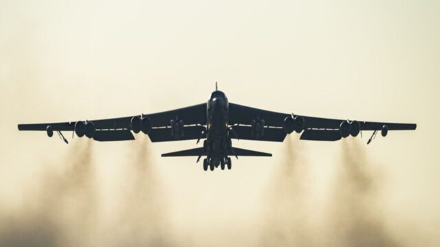 من المقرر أن تحصل 75 قاذفة استراتيجية من طراز B-52 من المقرر أن تحصل 75 قاذفة استراتيجية من طراز B-52 على اتصال جيجابت وشبكة ألياف ضوئية لأبراج أسلحتها كجزء من ترقية ضخمة لإبقائها مستمرة حتى تصل إلى ما يقرب من 100
| itg-ar.com