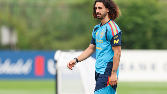 وعد مارك كوكوريلا بالحصول على وشم غريب إذا فازت إسبانيا وعد مارك كوكوريلا بالحصول على وشم غريب إذا فازت إسبانيا بكأس العالم
| itg-ar.com