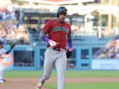 يستغل تيم تاوا، D-Backs أخطاء دودجرز الفادحة في الفوز الجامح
| itg-ar.com يستغل تيم تاوا، D-Backs أخطاء دودجرز الفادحة في الفوز الجامح
| itg-ar.com