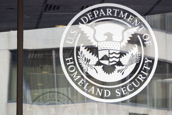 يشعر الهايتيون في مينيسوتا بالقلق بعد انتهاء نظام الحماية المؤقتة يشعر الهايتيون في مينيسوتا بالقلق بعد انتهاء نظام الحماية المؤقتة
| itg-ar.com