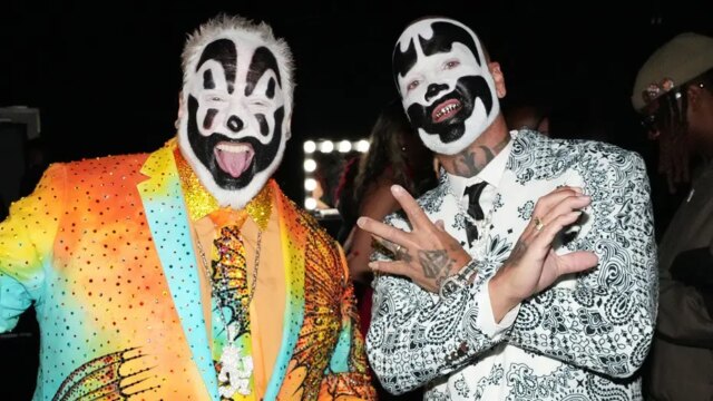 يعلن Violent J من Insane Clown Posse بحماس أنه "لا يعلن Violent J من Insane Clown Posse بحماس أنه "لا يوجد شيء أفضل من مصارعة المحترفين في أمريكا"
| itg-ar.com
