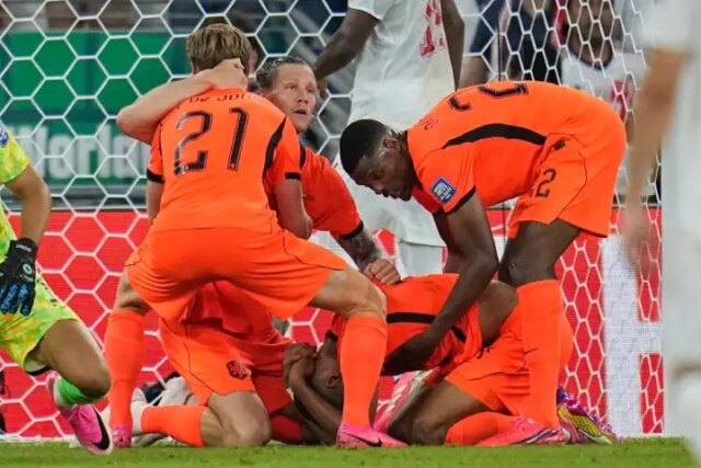 يقول FIFA إن منشورات وسائل التواصل الاجتماعي "المسيئة" لكأس العالم يقول FIFA إن منشورات وسائل التواصل الاجتماعي "المسيئة" لكأس العالم أعلى بـ 13 مرة من 2022
| itg-ar.com