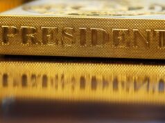 يقول الصحفي إن ترامب استمتع بمقارنته بالديكتاتوريين مثل هتلر وستالين
| itg-ar.com يقول الصحفي إن ترامب استمتع بمقارنته بالديكتاتوريين مثل هتلر وستالين
| itg-ar.com