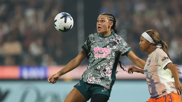 يقول ترينيتي رودمان إن مباراة NWSL ذات العدد القياسي من يقول ترينيتي رودمان إن مباراة NWSL ذات العدد القياسي من الجماهير في نيويورك لا ينبغي أن تُلعب وسط هواء سيئ
| itg-ar.com