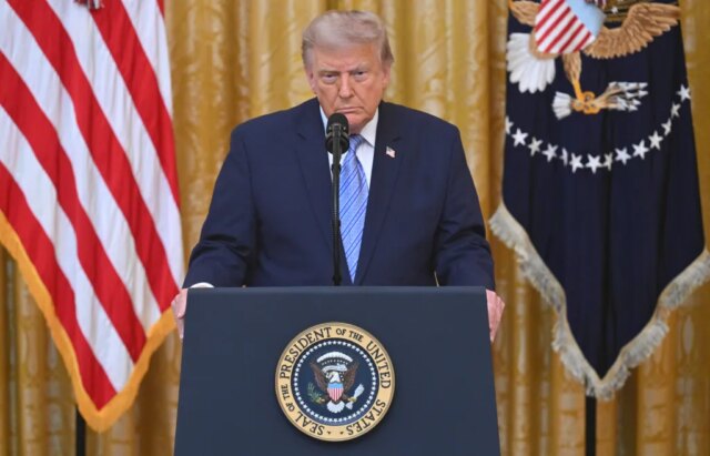 يقول دونالد ترامب إن ABC و NBC يجب أن يفقدوا تراخيص البث لأنهم لم يحملوا خطابه في أوقات الذروة بشأن مطالبات الانتخابات
| itg-ar.com