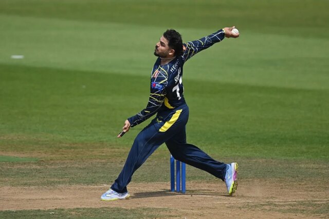 يقوم نجم الضرب في IPL بتمزيق كأس المقاطعة ليوم واحد... يقوم نجم الضرب في IPL بتمزيق كأس المقاطعة ليوم واحد... بالكرة
| itg-ar.com