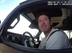 يُظهر Bodycam توني رومو وهو يتجادل مع الضابط قبل رفض اختبار التنفس أثناء اعتقال وثيقة الهوية الوحيدة
| itg-ar.com يُظهر Bodycam توني رومو وهو يتجادل مع الضابط قبل رفض اختبار التنفس أثناء اعتقال وثيقة الهوية الوحيدة
| itg-ar.com