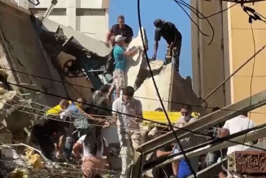 سباق محموم للعثور على الناجين من زلزال كولومبيا، والمساعدات لم تصل بعد إلى مركز الزلزال.